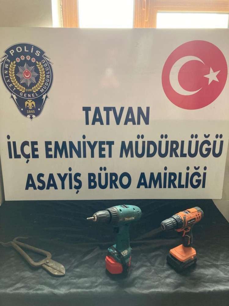 Tatvan'da hırsızlık şüphelileri yakalandı