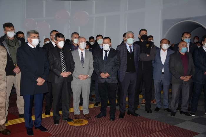 Ak Parti Van İl Teşkilatı Dijital Gösteri Merkezi Açılışına Katıldı