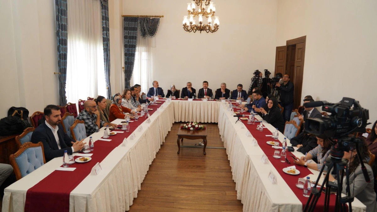 AK Parti Genel Başkan Yardımcısı Yayman, ASB&Uuml;'de d&uuml;zenlenen &ccedil;alıştaya katıldı: