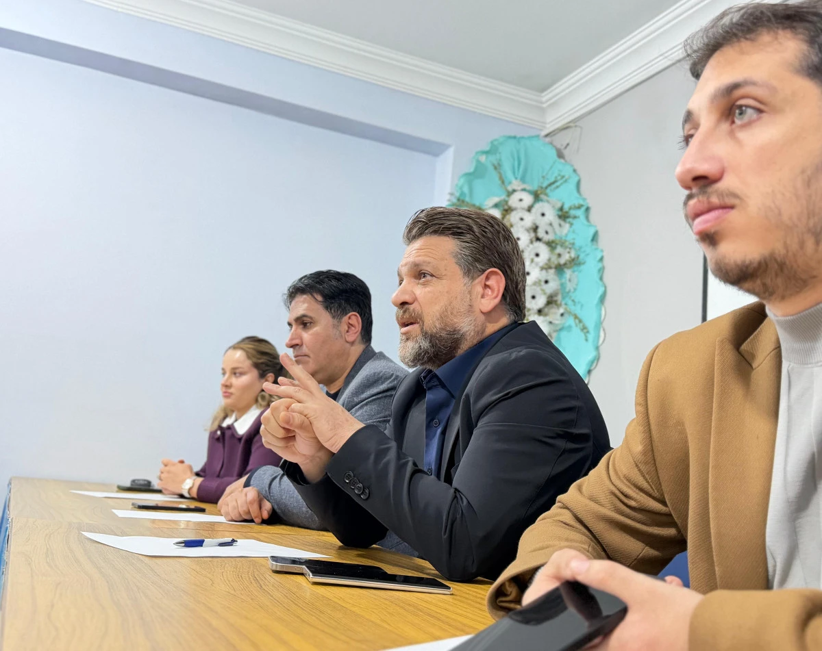 Ak Parti İpekyolu İl&ccedil;e Başkanlığı&rsquo;nda Danışma Meclisi Toplantısı: &ldquo;İstişareyle G&uuml;&ccedil;leniyoruz&rdquo; 