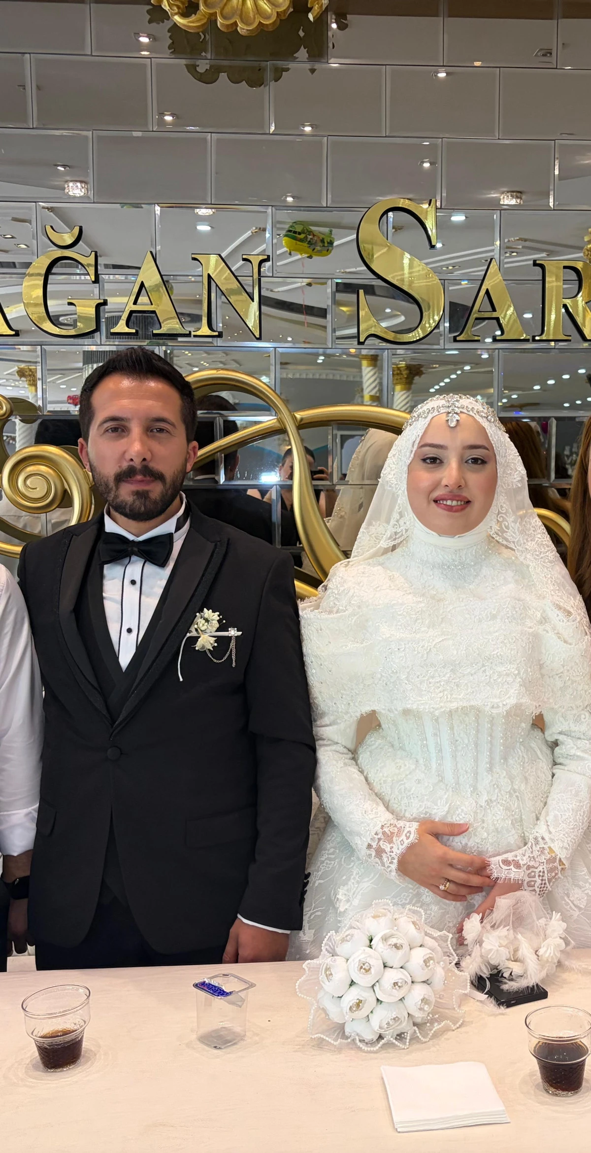 Aşkın Ailesinin Mutlu G&uuml;n&uuml;: Van'da G&ouml;rkemli D&uuml;ğ&uuml;n, Yoğun Katılımla Ger&ccedil;ekleşti