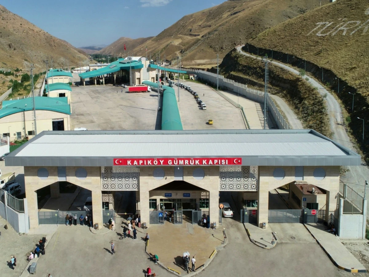 Başkan Takva m&uuml;jdeyi verdi: Kapık&ouml;y karşılıklı TIR ge&ccedil;işlerine a&ccedil;ıldı! 