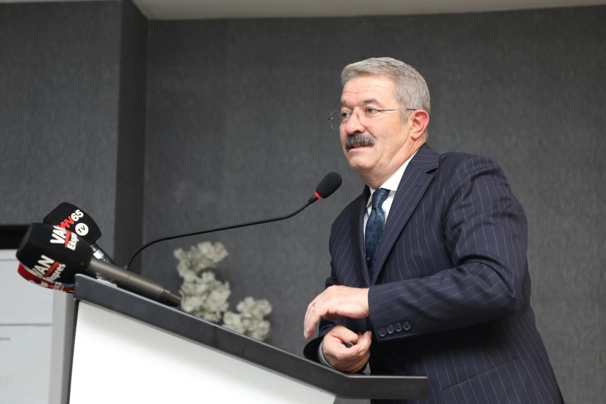 Başkan Takva Yeni D&ouml;nem Projelerini A&ccedil;ıkladı