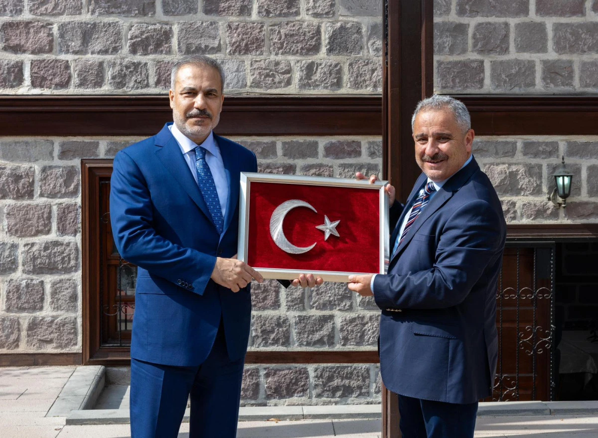 Dışişleri Bakanı Fidan: “ABD’nin Abbas’a Vize Vermemesi Konusunda Stratejik Faydayı Önceliyoruz”