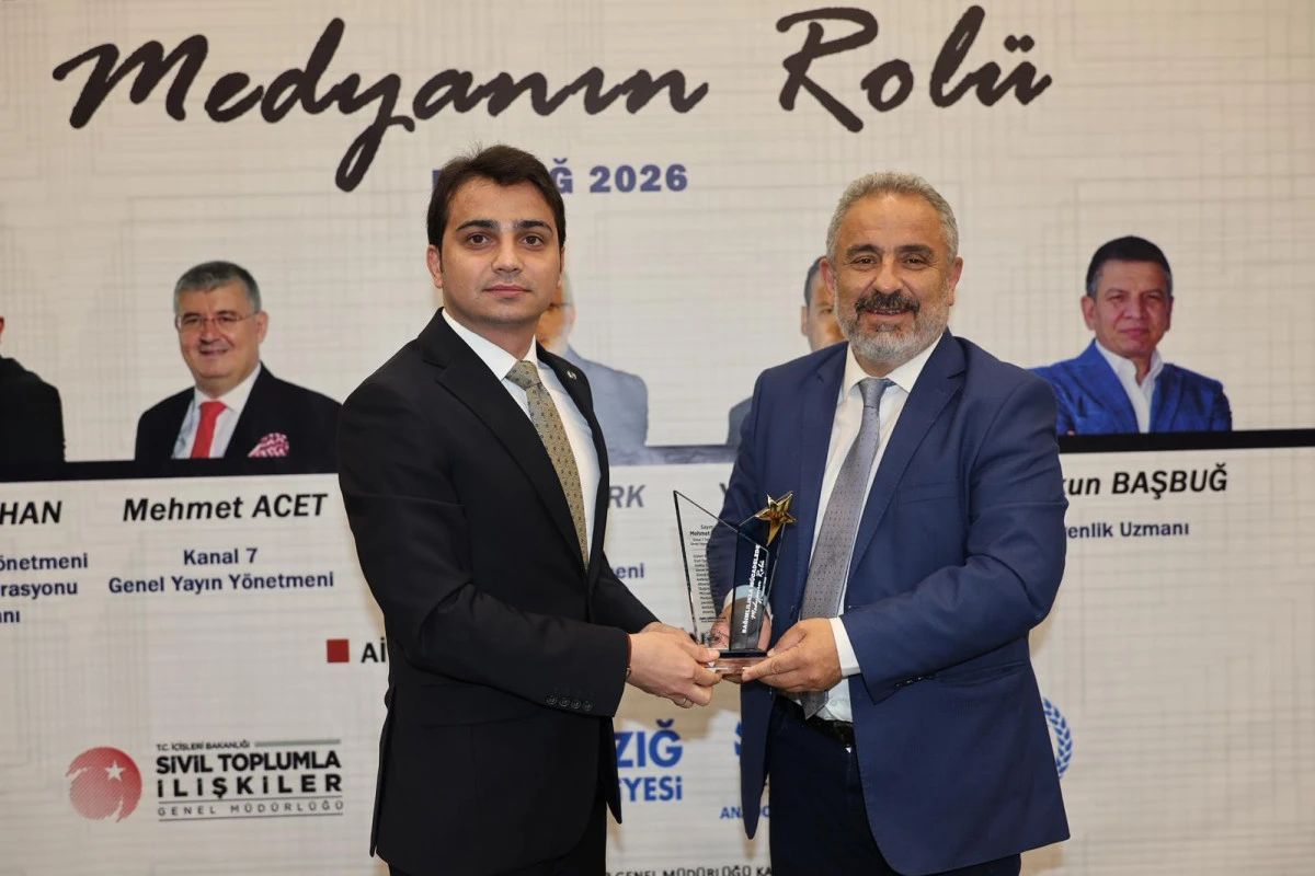 ELAZIĞ'DA &ldquo;BAĞIMLILIKLA M&Uuml;CADELEDE MEDYANIN ROL&Uuml;&rdquo; PANELİ D&Uuml;ZENLENDİ