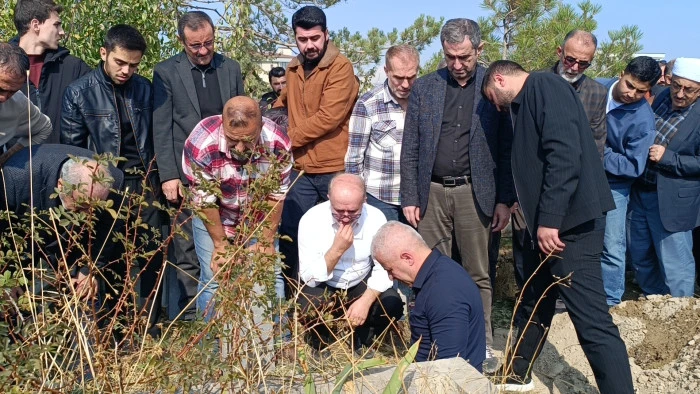 İnan&ccedil; Ailesinin Acı G&uuml;n&uuml;: Hacı Cengiz İnan&ccedil; Son Yolculuğuna Uğurlandı
