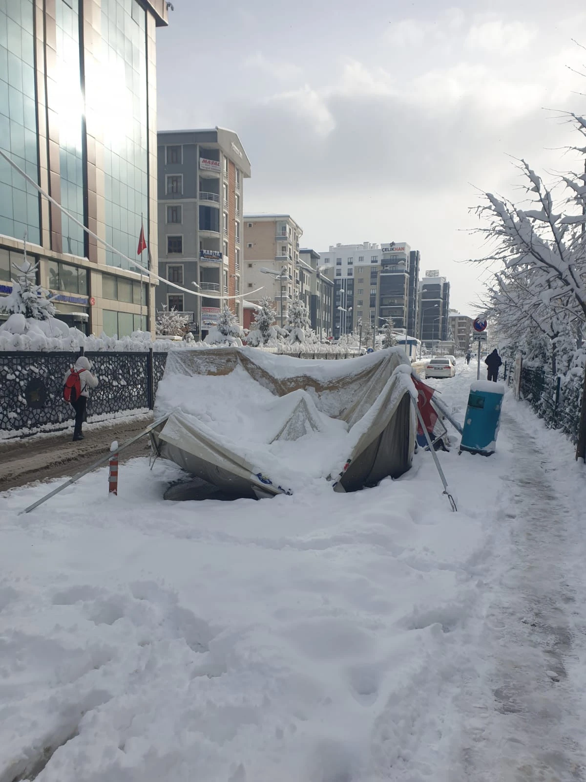 İşten &Ccedil;ıkarılan İş&ccedil;ilerin Umutları Kar Altında Kaldı