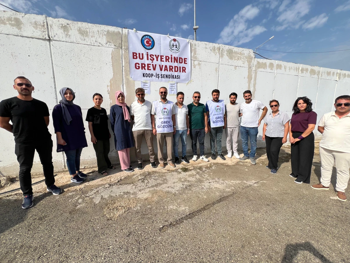 Koop İş Sendikası Türkiye Genelinde Süresiz olarak Grev Başlattı 