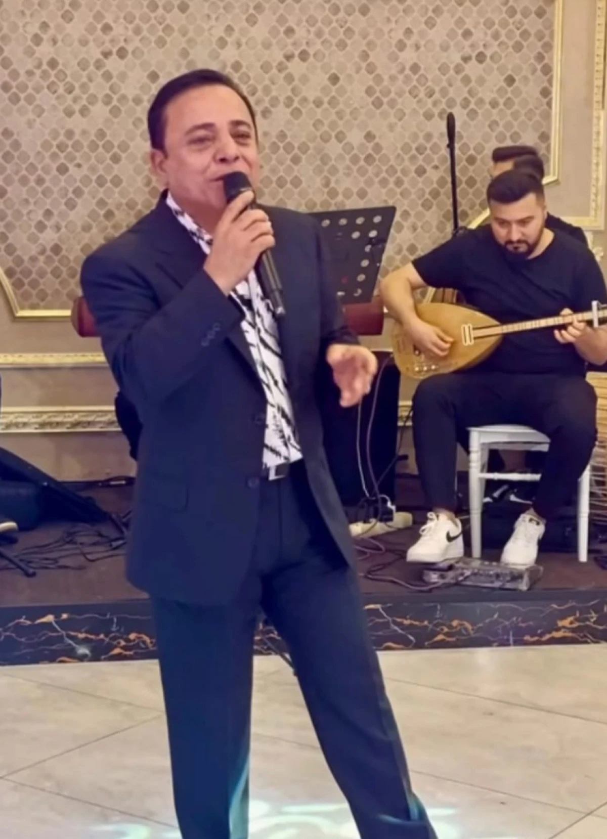 K&uuml;lt&uuml;r Yolu Festivali'ne Sert Tepki! Vanlı Sanat&ccedil;ılar Neden Yok?" 