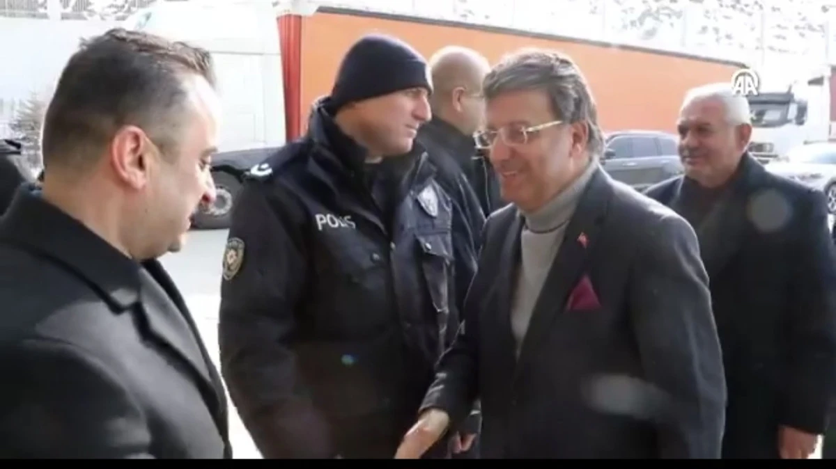 Milletvekili T&uuml;rkmenoğlu Kapık&ouml;y G&uuml;mr&uuml;k Kapısı&rsquo;nda İncelemelerde Bulundu 