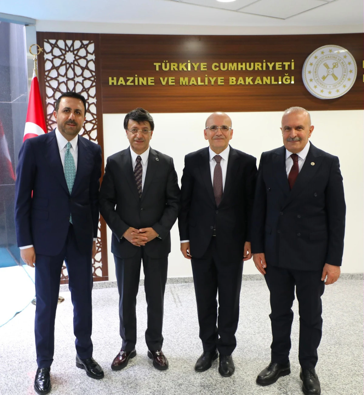 Milletvekili T&uuml;rkmenoğlu: &ldquo;Van, B&ouml;lgenin Ekonomik Lokomotiflerinden Biri Olmaya Aday&rdquo;