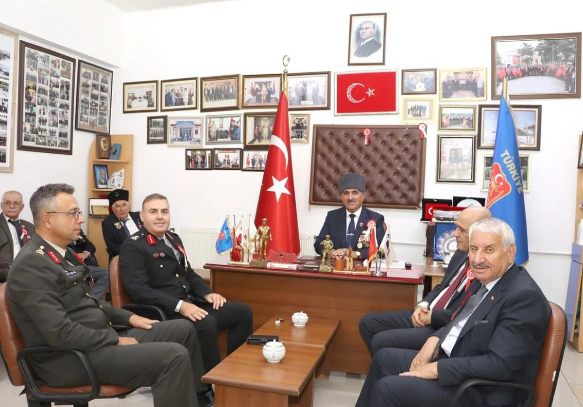 Mücahit, Paşa'dan Muharip Gazilere ziyaret