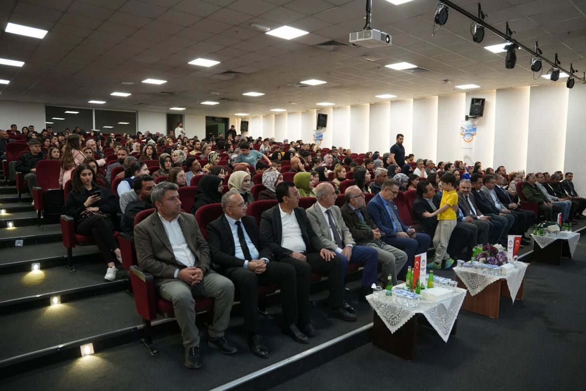 &Ouml;zel Yasin Ertaş Fen Teknoloji Lisesi&rsquo;nden Muhteşem &ldquo;Anadolu Ezgileri&rdquo; Gecesi