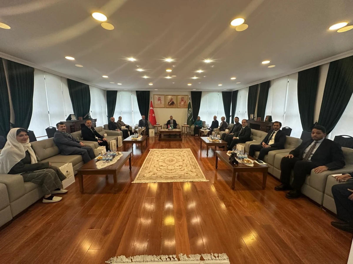  T&uuml;rkiye Basın federasyonu tarafından Suudi Arabistan B&uuml;y&uuml;kel&ccedil;iliğine ziyaret.