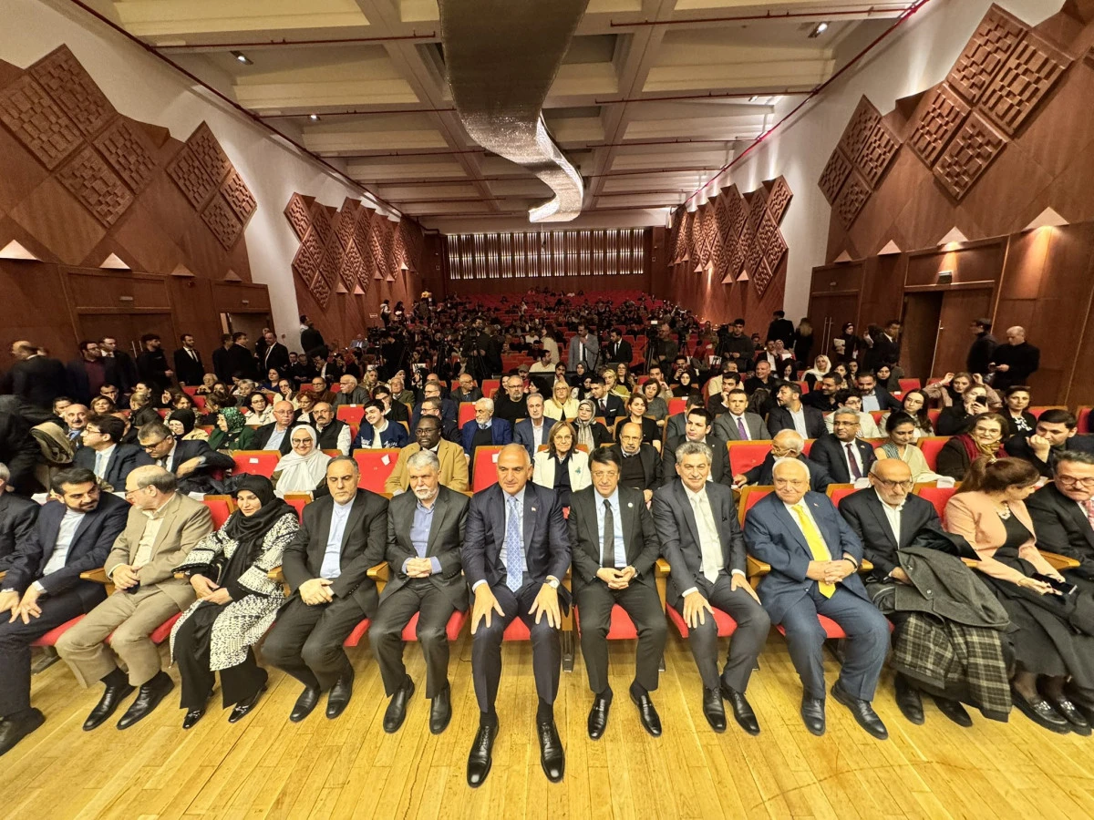 Türkiye İran Kültür Yılı Kapsamındaki Hafız-ı Şirazi Anma Konseri Düzenlendi