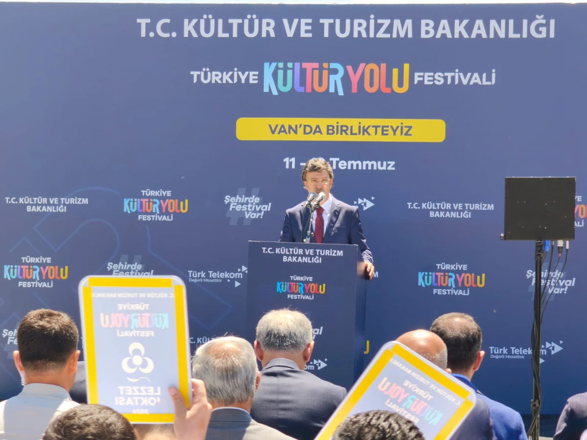 T&uuml;rkmenoğlu: &ldquo;T&uuml;rkiye K&uuml;lt&uuml;r Yolu Festivali Van&rsquo;a değer katacak&rdquo;