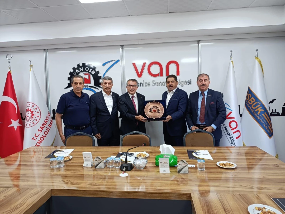 T&Uuml;RKONFED Y&Uuml;R&Uuml;TME KURULU TOPLANTISI VAN'DA GER&Ccedil;EKLEŞTİRİLDİ 