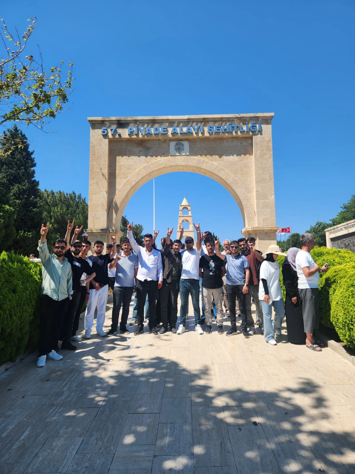 &Uuml;lk&uuml; Ocakları Van Teşkilatından &Ccedil;anakkale'ye Anlamlı Ziyaret
