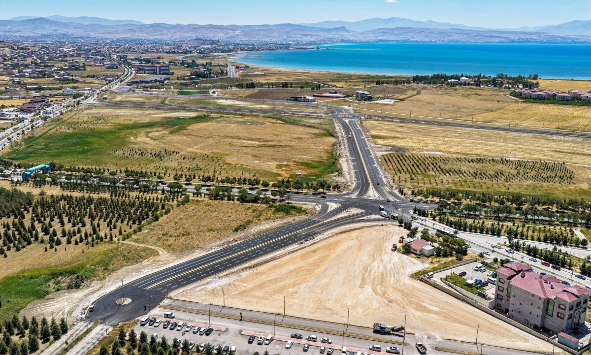Vali Balcı Sahil Yolunda İncelemelerde Bulundu 