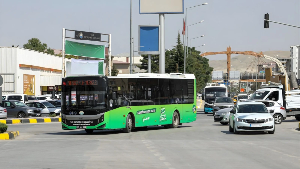 VAN B&Uuml;Y&Uuml;KŞEHİR BELEDİYESİ&rsquo;NDEN ERCİŞ ULAŞIMINDA KAPSAMLI REVİZE