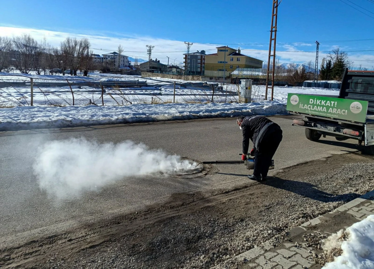 VAN B&Uuml;Y&Uuml;KŞEHİR BELEDİYESİ&rsquo;NİN KIŞLAK &Ccedil;ALIŞMALARI S&Uuml;R&Uuml;YOR