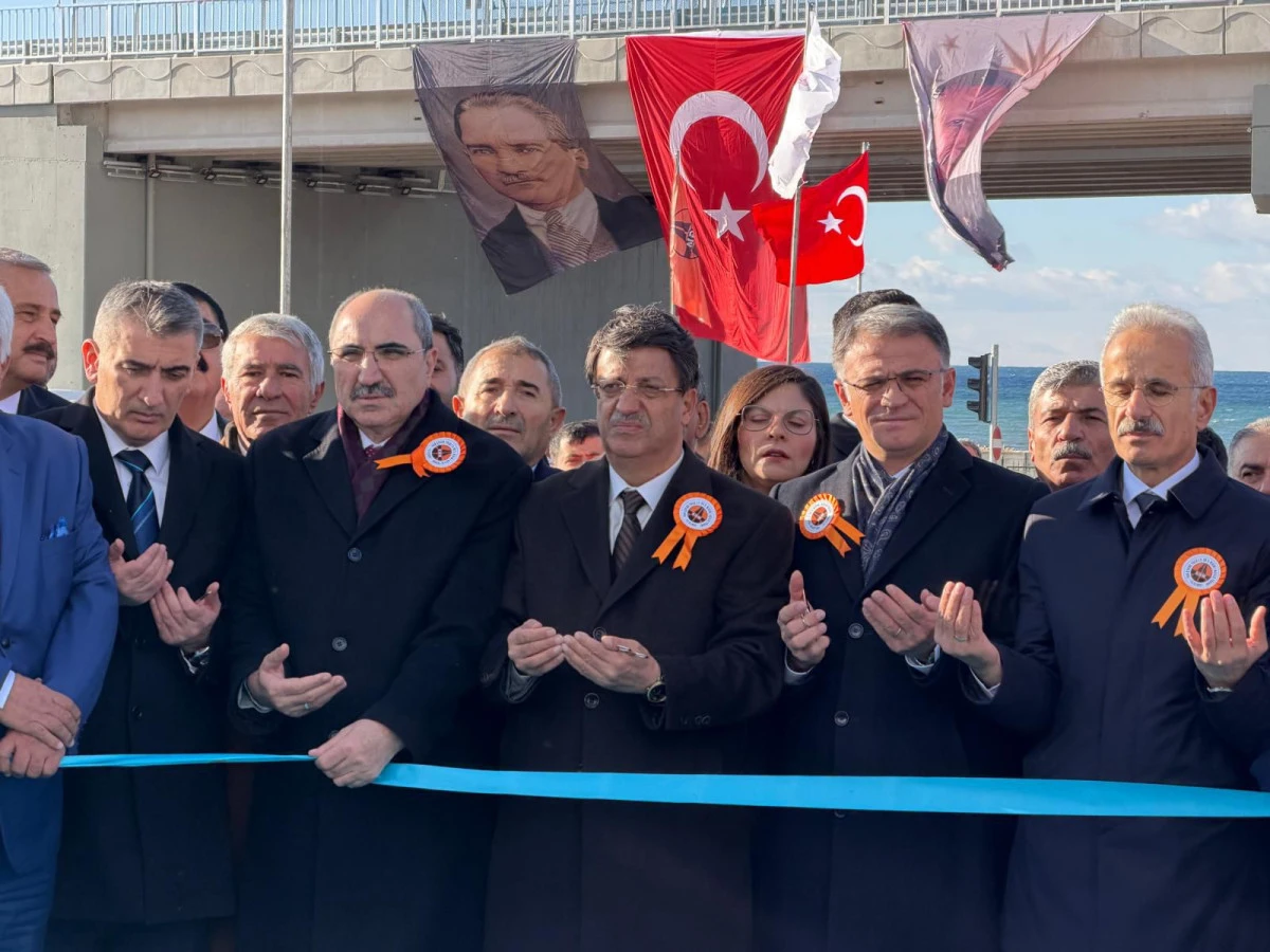 VAN ÇEVRE YOLU’NDA 28 KİLOMETRELİK BÖLÜM HİZMETE AÇILDI