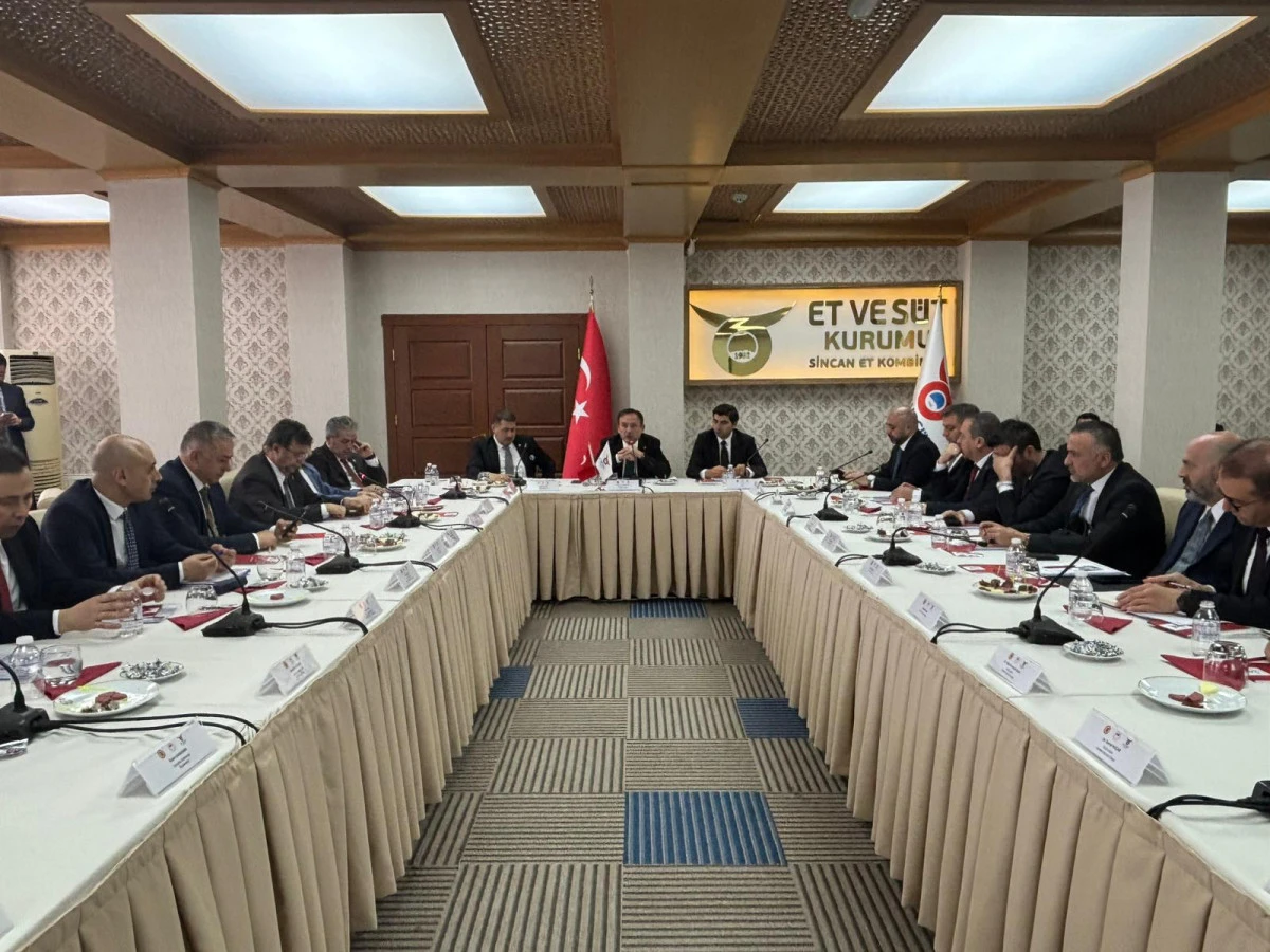 Van, Hayvancılığın "Ekonomi Devine" D&ouml;n&uuml;ş&uuml;yor: &Uuml;reticiye 32 Milyon TL Can Suyu!