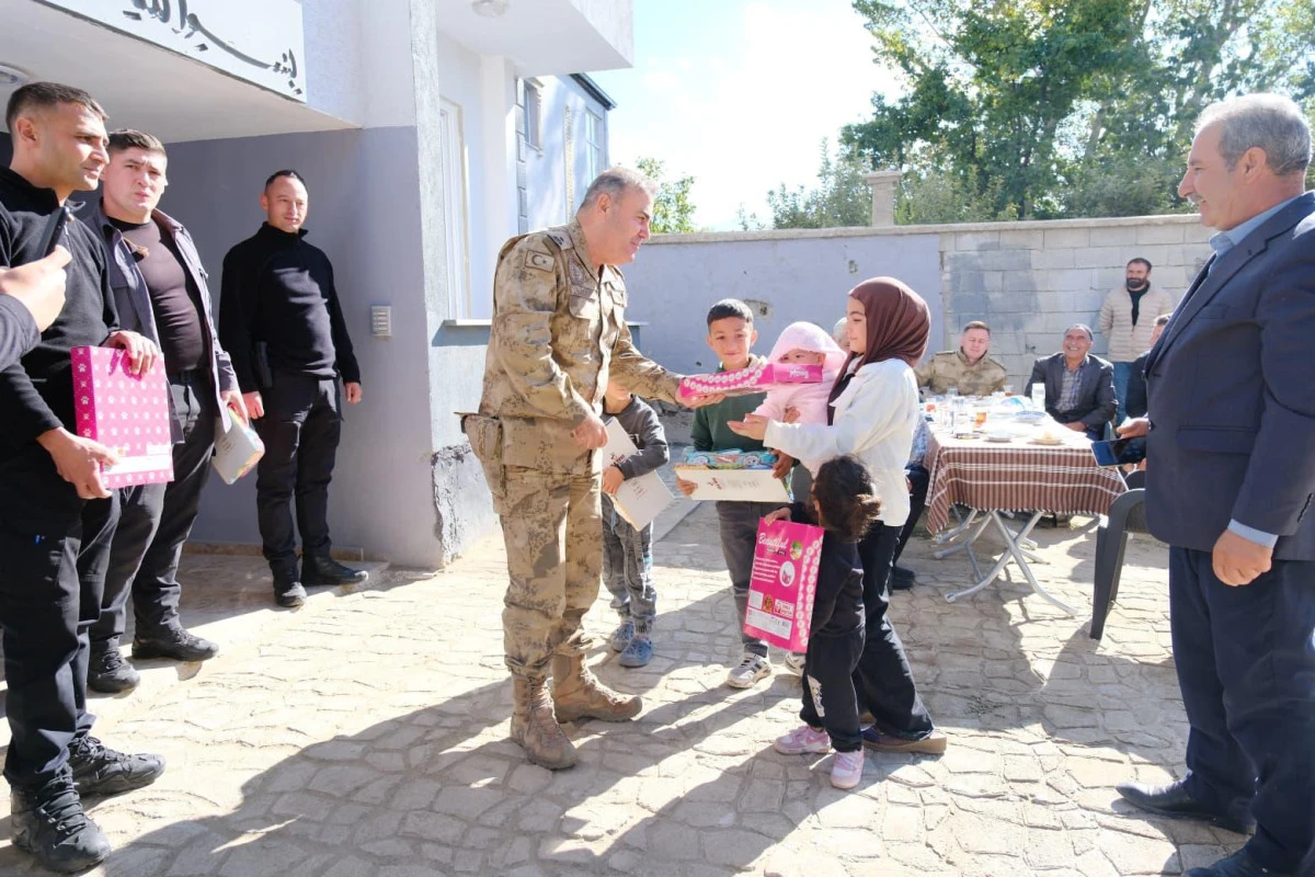 -Van İl Jandarma Komutanı Tuğgeneral Avkıran, vefa ziyaretlerini sürdürüyor