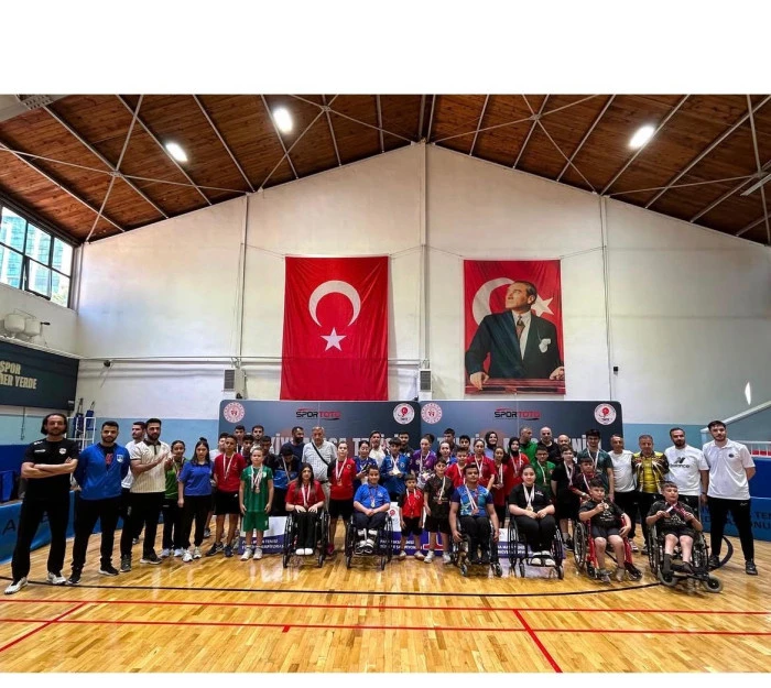 VAN MASA TENİSİNDE YİNE ZİRVEDE!