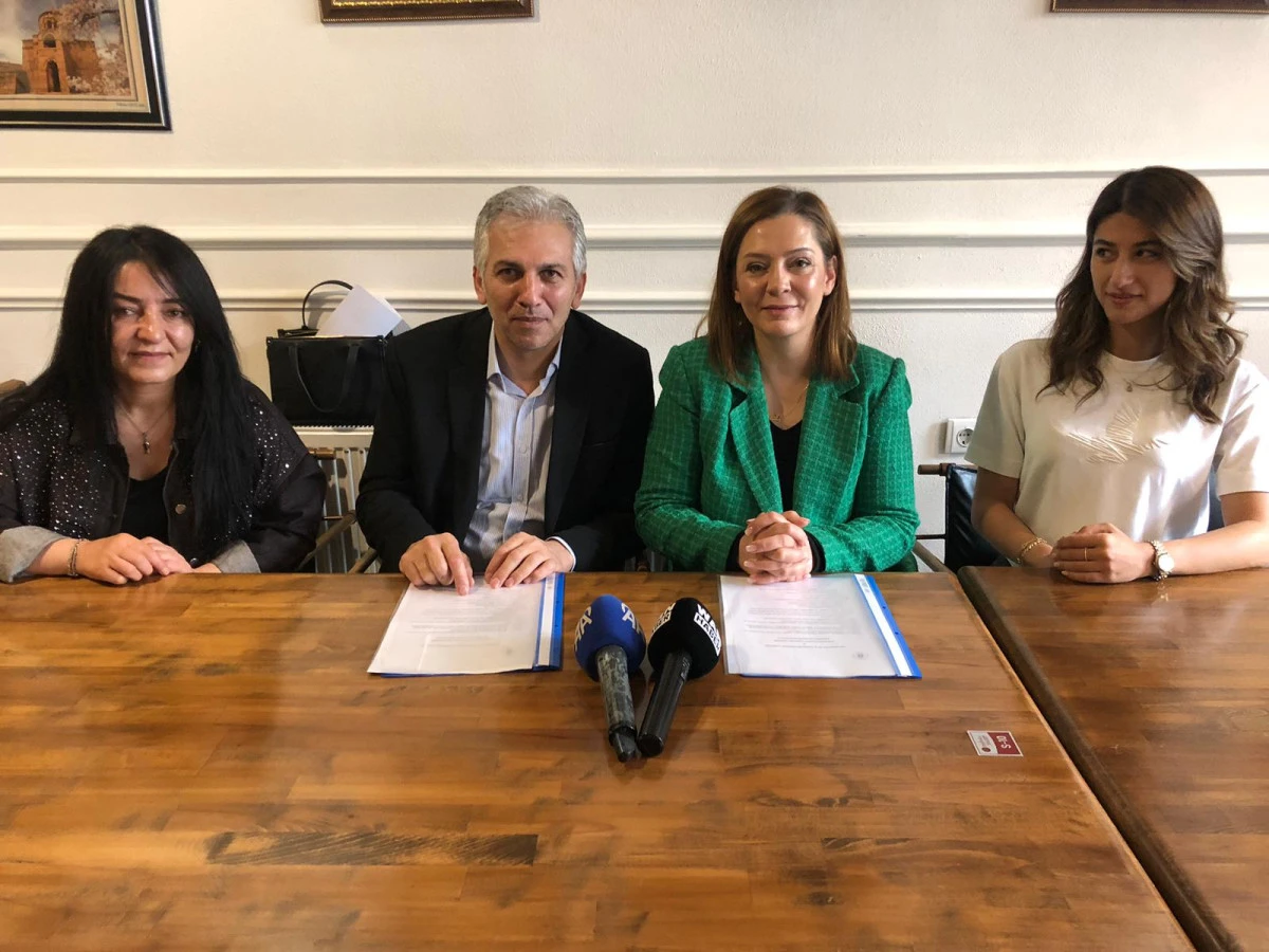 &ldquo;Van Savat Sanatına Sahip &Ccedil;ıkıyoruz&rdquo;