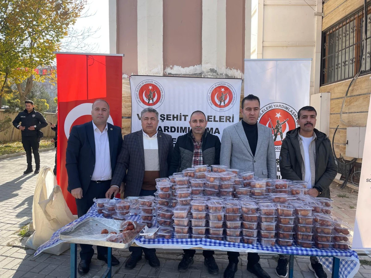 Van Şehit Aileleri Derneği'nden Mevlüt Programı