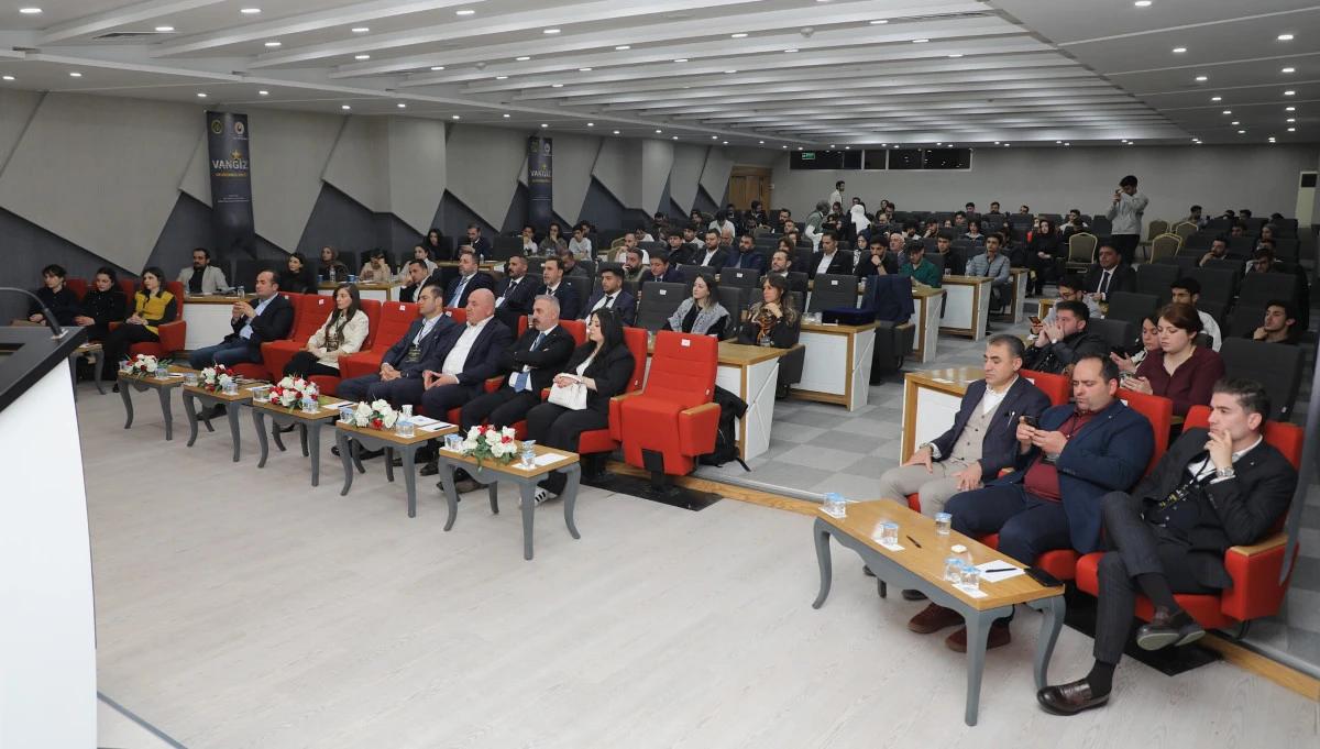 Van TSO&rsquo;da &ldquo;Girişimcilik Zirvesi&rdquo; d&uuml;zenlendi