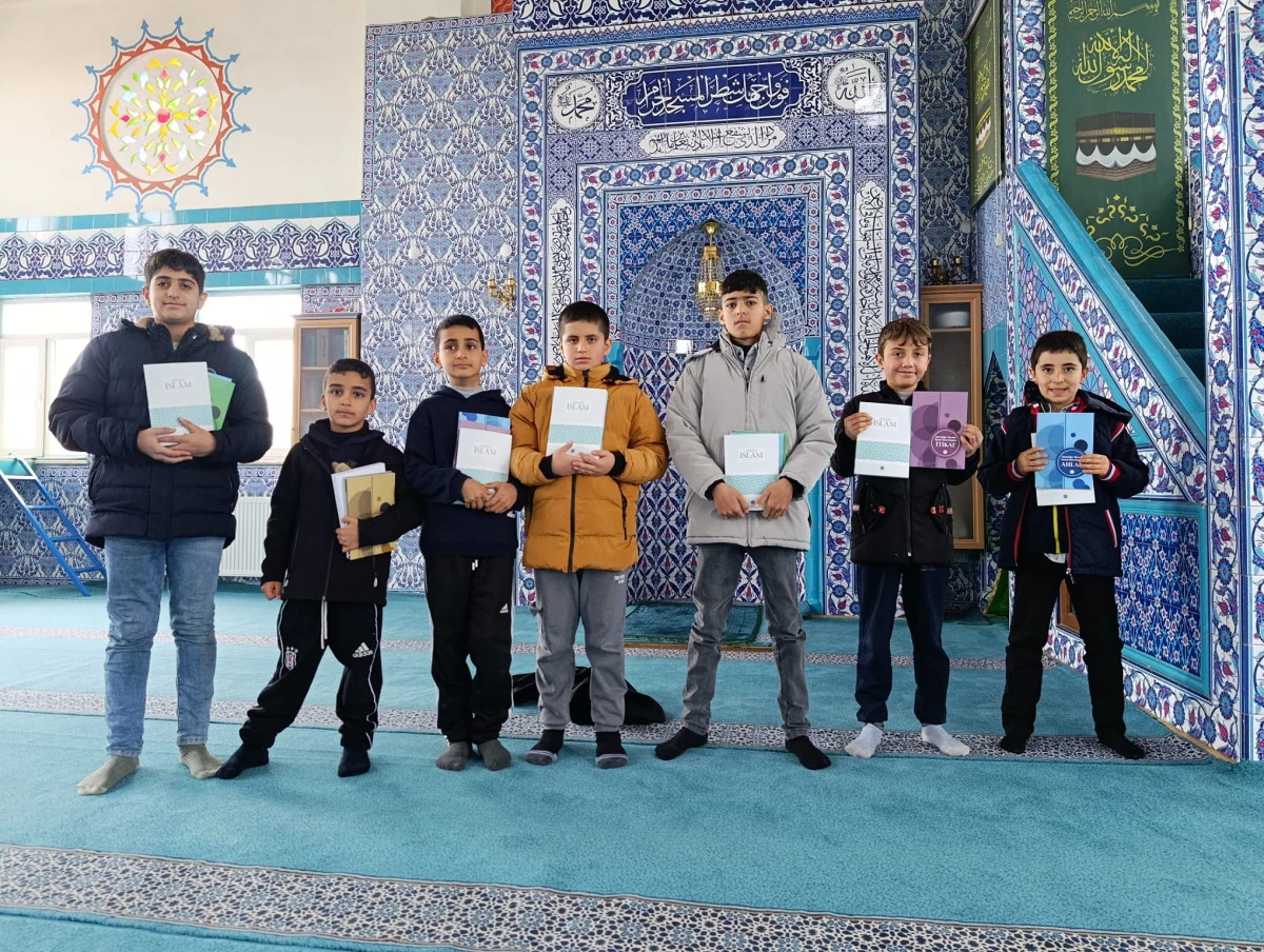 Van&rsquo;da 15 Tatilde Kur&rsquo;an&rsquo;a Ge&ccedil;iş Sevinci