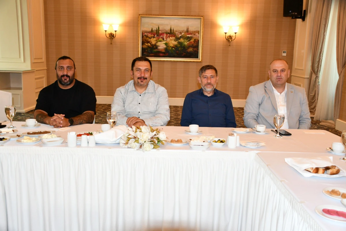 Van&rsquo;da 35 Bin Metrekarelik Amat&ouml;r Spor Evi Projesi Tanıtıldı 