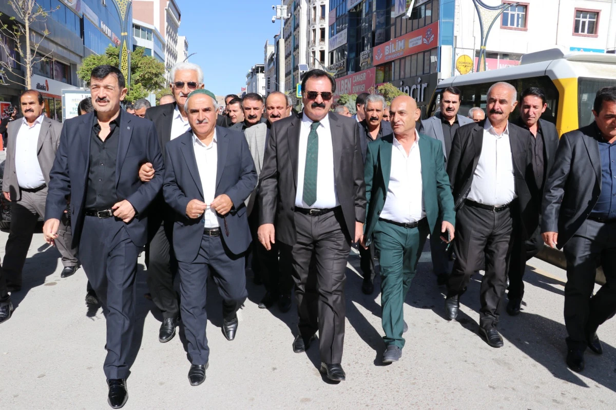 VAN’DA 9 YILLIK HUSUMET BARIŞLA SONUÇLANDI