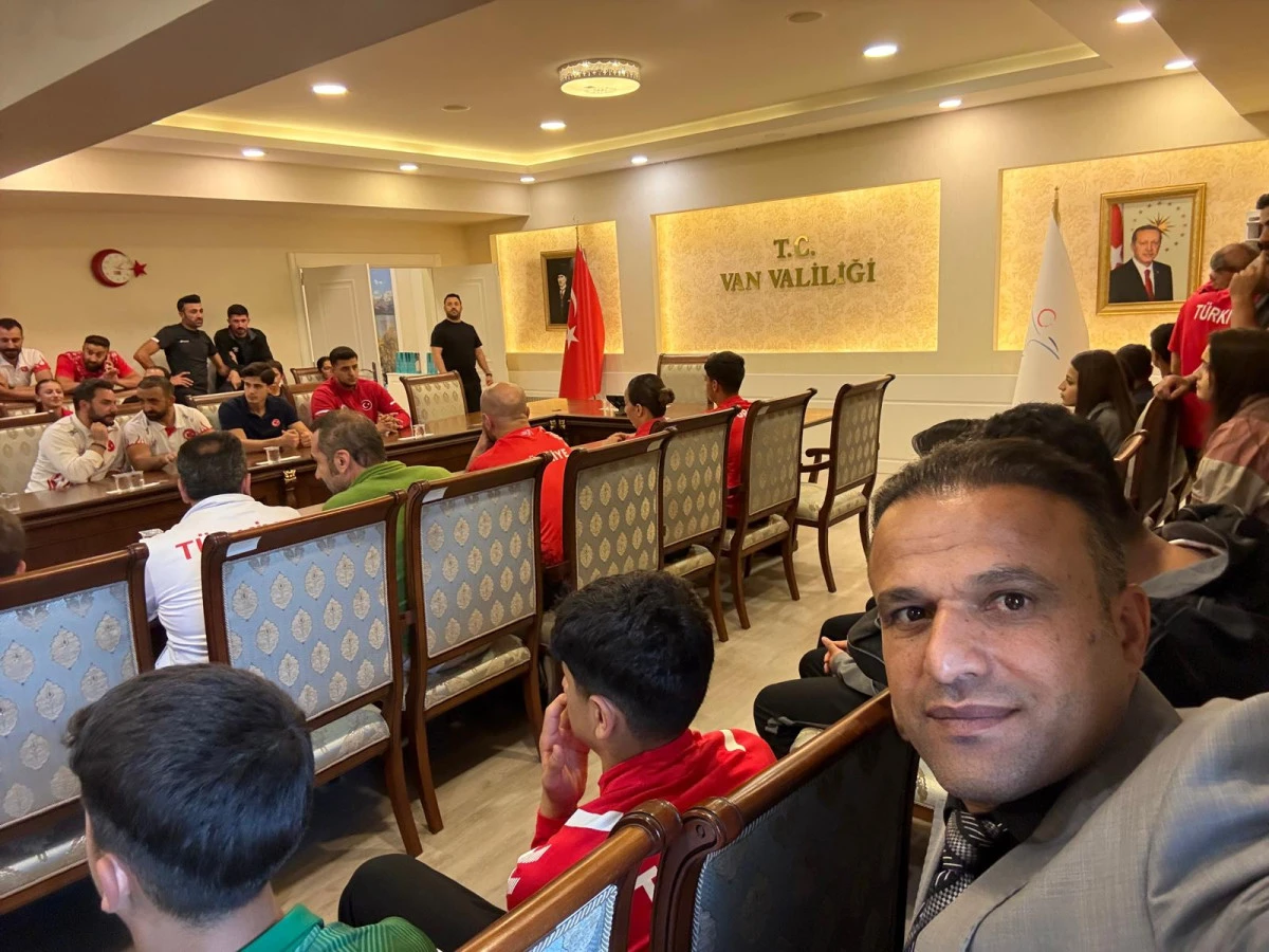 Van&rsquo;da &Ouml;zel Eğitim &Ouml;ğrencileri Tekvando ile Şampiyonluğa Koşuyor