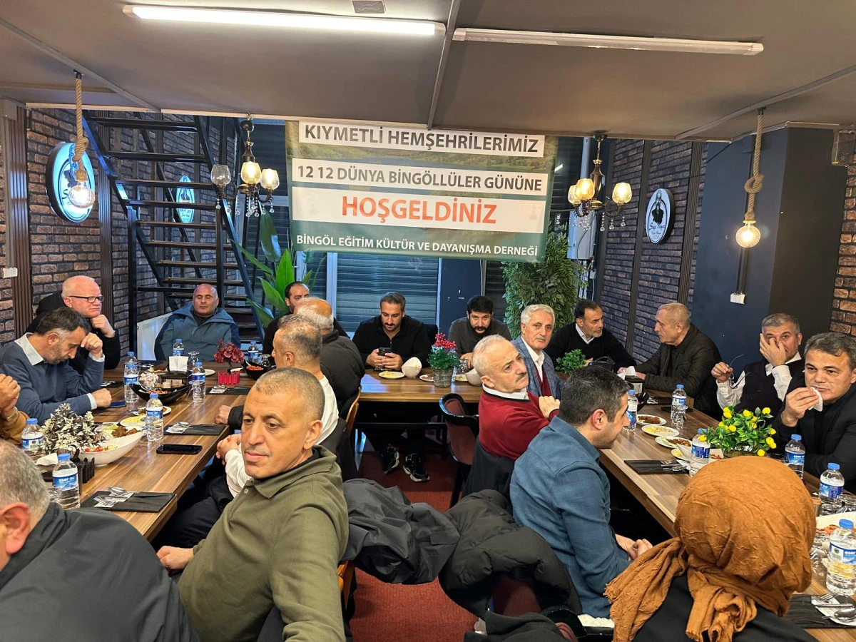 Van'da yaşayan Bingöl'lüler DÜNYA BİNGÖLÜLÜLER GÜNÜ'nde  Biraraya Geldiler 