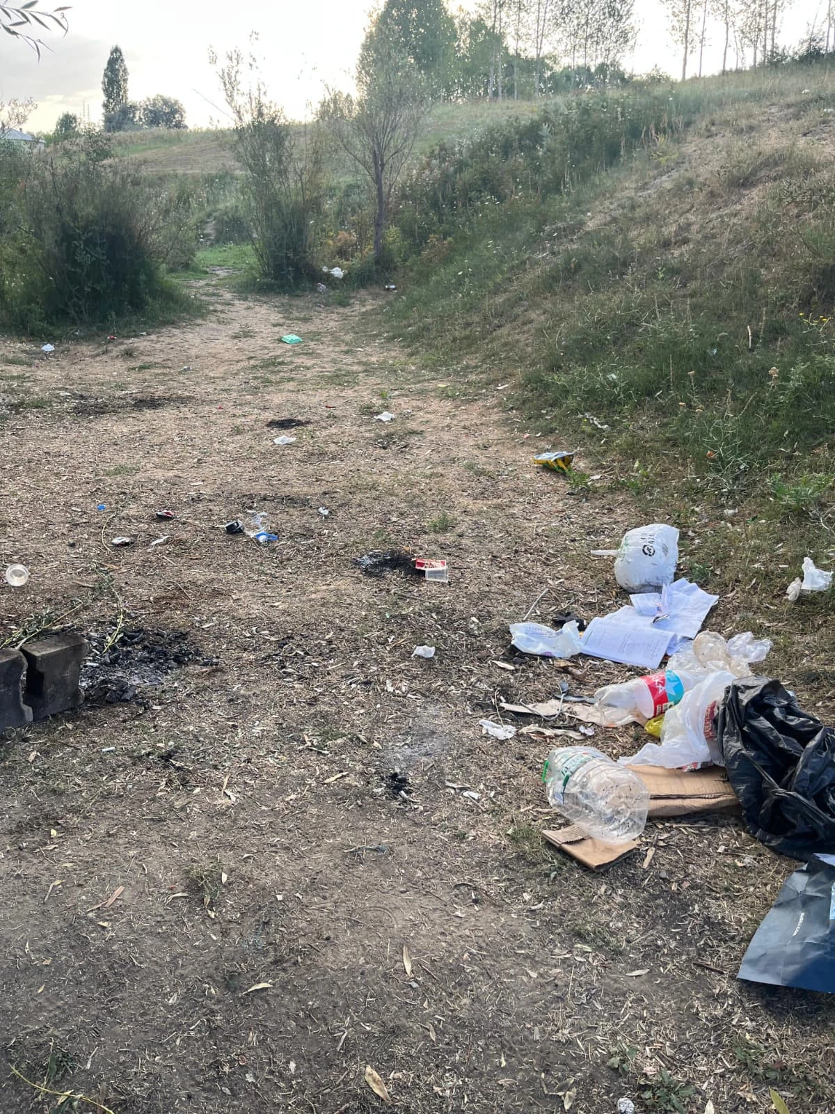 Van'daki Piknik Alanları Pislik İçinde 