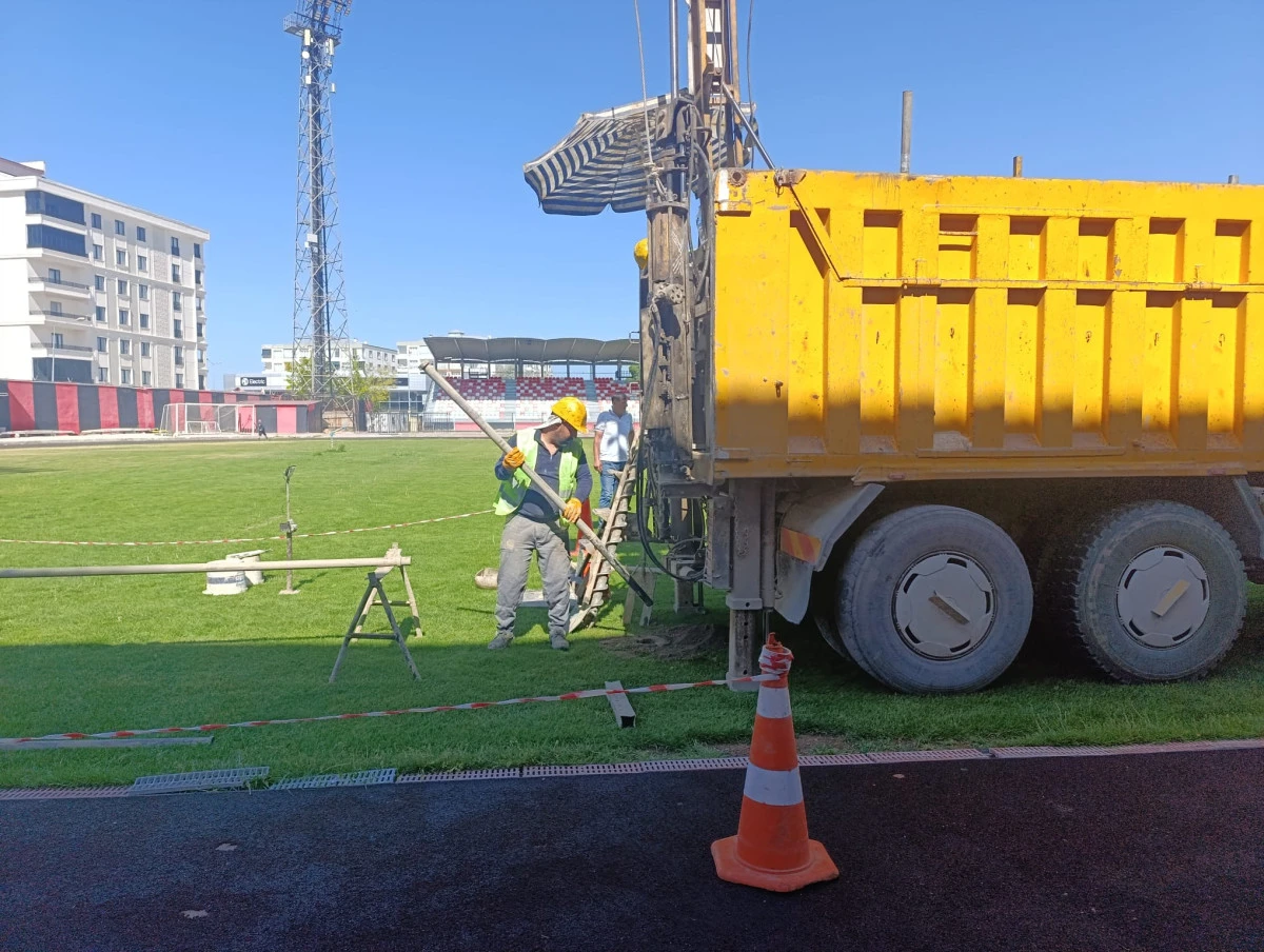 Van'ın Yeni Stadı İ&ccedil;in İlk Adım Atıldı
