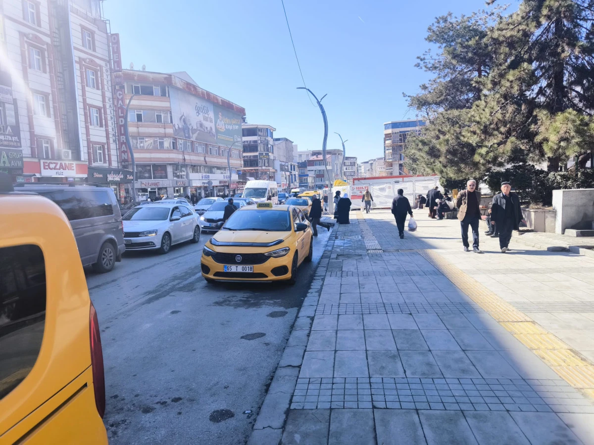 Vanlı Taksicilerden Mehmet Şimşek&rsquo;e Tepki 