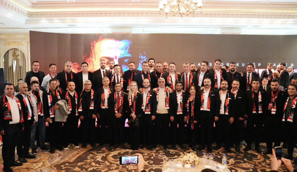 Vanspor FK Başkanı Erol Temel: &ldquo;Birlik Olursak Daha G&uuml;&ccedil;l&uuml;y&uuml;z&rdquo;