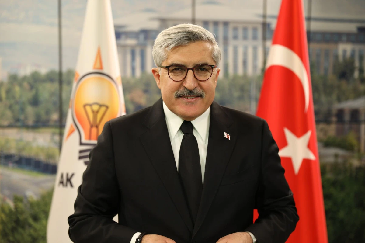 YAYMAN&rsquo;DAN &Ouml;ZG&Uuml;R &Ouml;ZEL&rsquo;E SERT TEPKİ &ldquo;AĞZINDAN &Ccedil;IKANI KULAĞIN DUYSUN&rdquo;